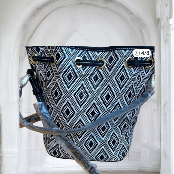 Black and White Aztec Diamond print Bucket Bag NEW in package! TODAY $35 - Picture 3 of 8